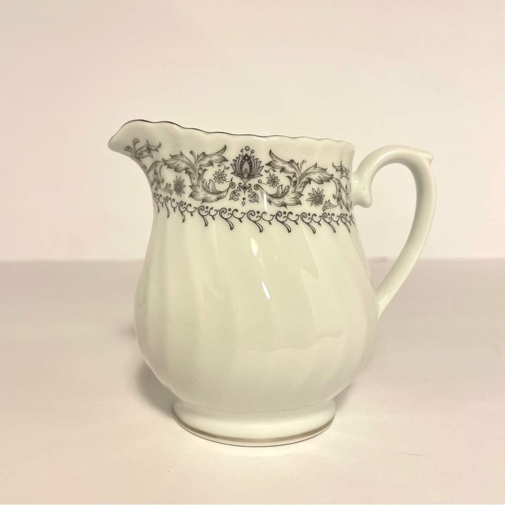 VTG Gray Scrolls & Leaves, Platinum Trim Creamer, Bone China (CX123 Pattern)